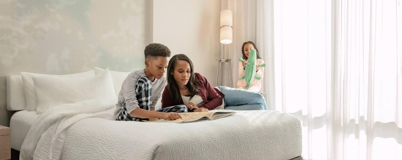 Courtyard By Marriott New York Queens, Jamaica Екстериор снимка